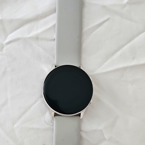 Smartwatch 44mm silver metal - 44mm,